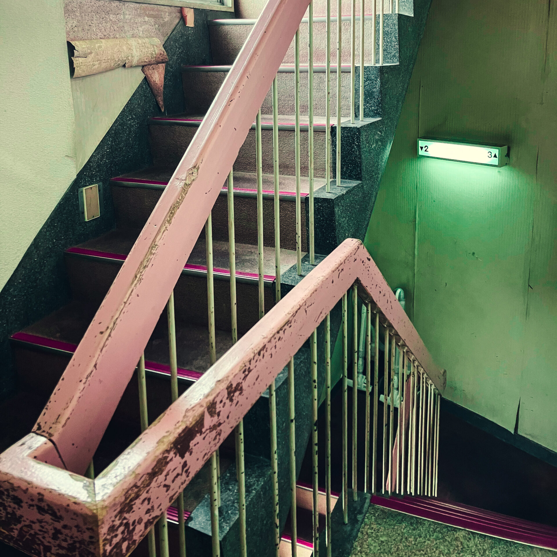 レトロラブホ
セーヌ21
階段