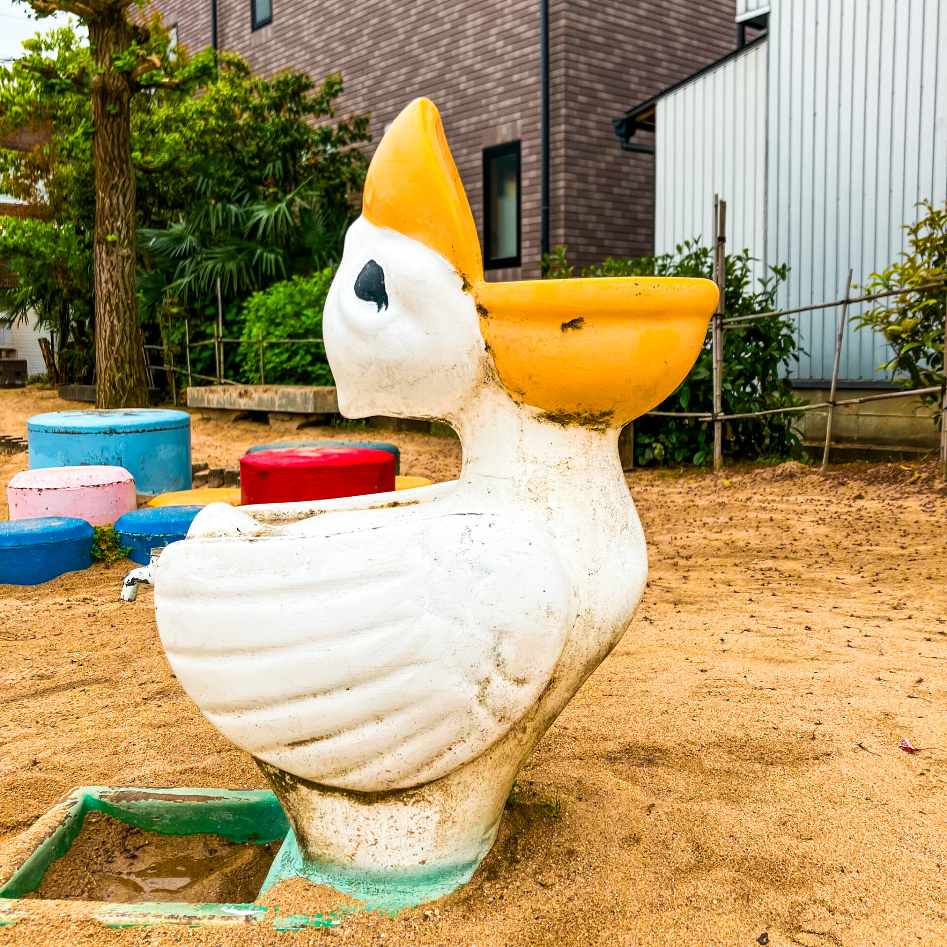 水飲み場コレクション
第2弾
ペリカンの水飲み場