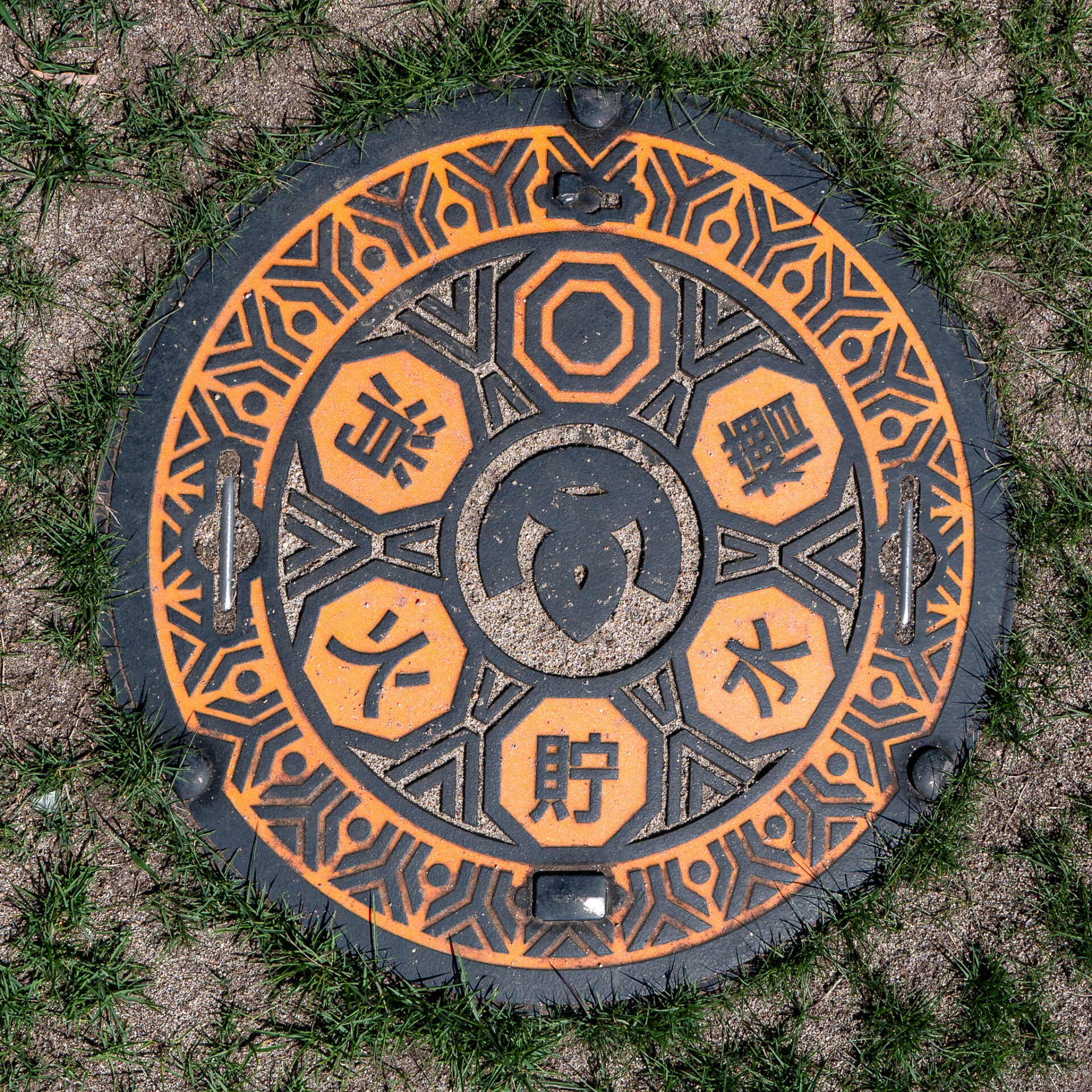 山鹿市の消火栓マンホール