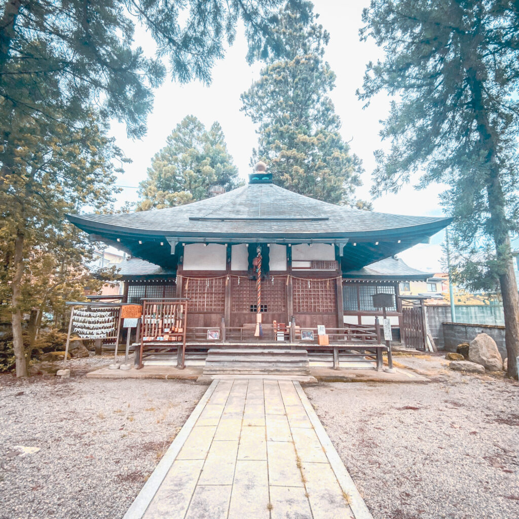 一本杉白山神社