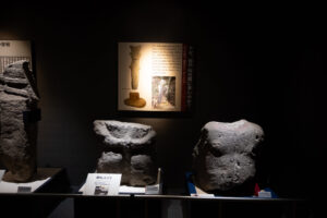 岩戸山古墳の石人