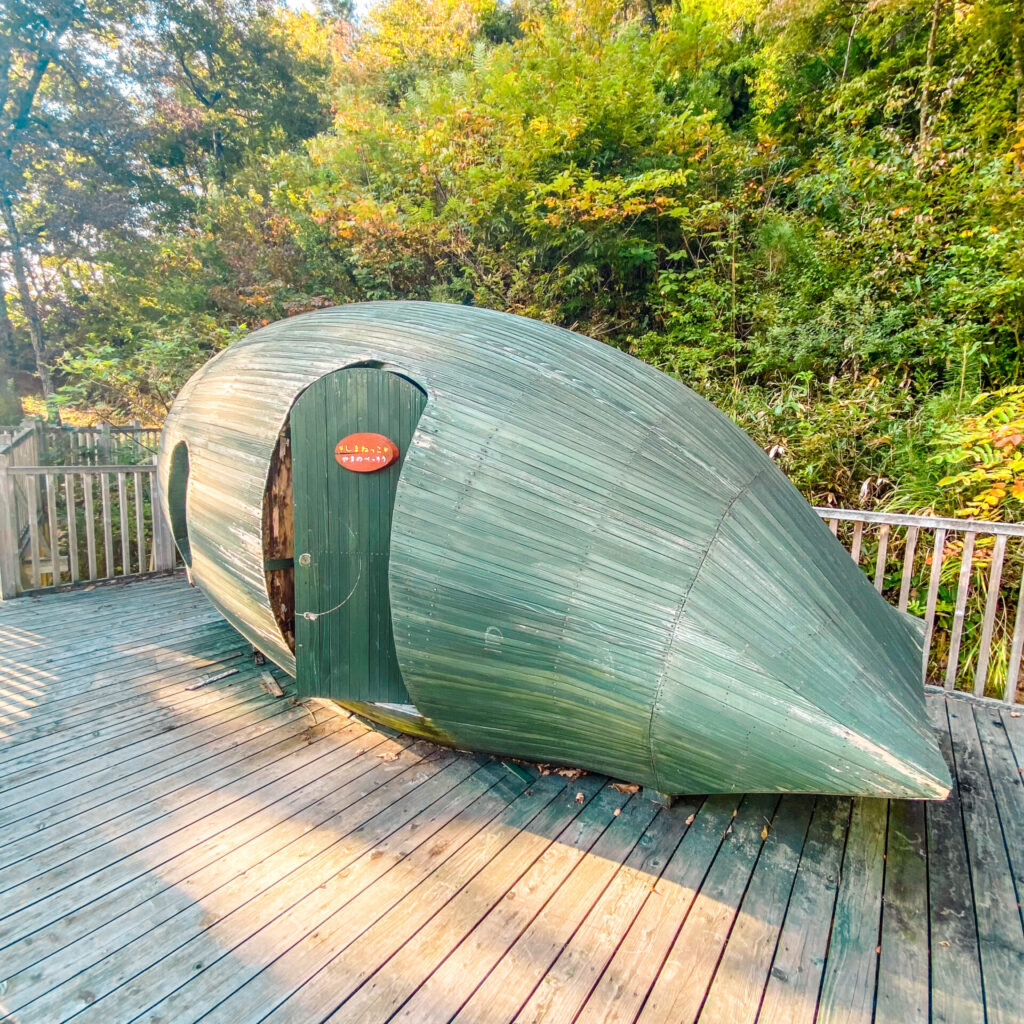 道の駅とんばらにある、しまねっこの山の別荘