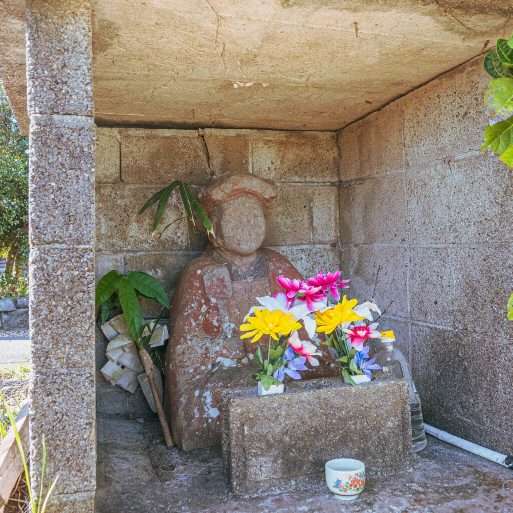 宮崎県小林市の芹川の田の神