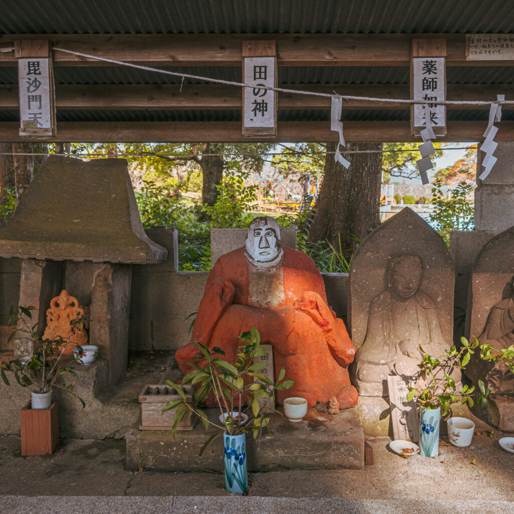 宮崎県小林市の秋葉神社の田の神