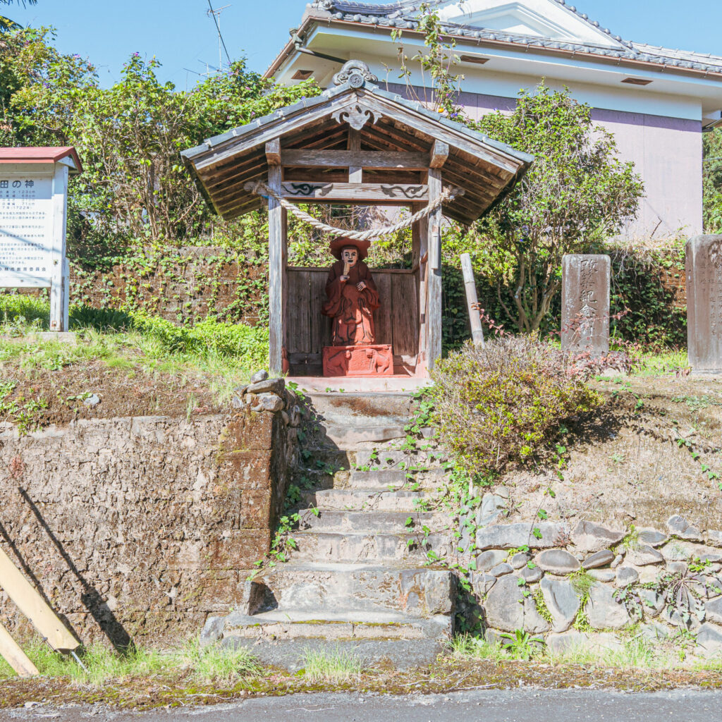 宮崎県小林市の仲間の田の神