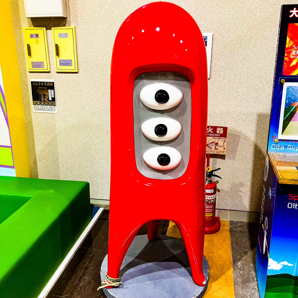 大分空港のポルチコポピリン