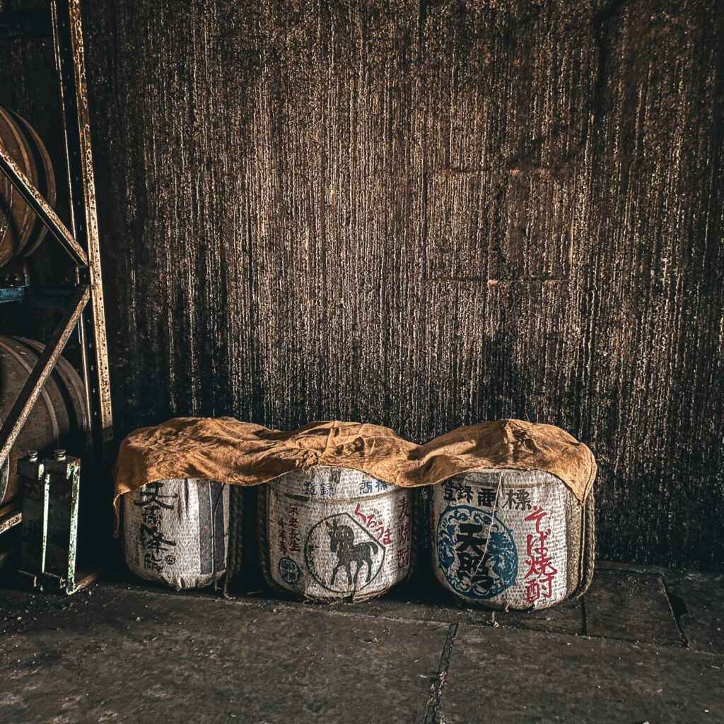 トンネルの駅の貯蔵庫