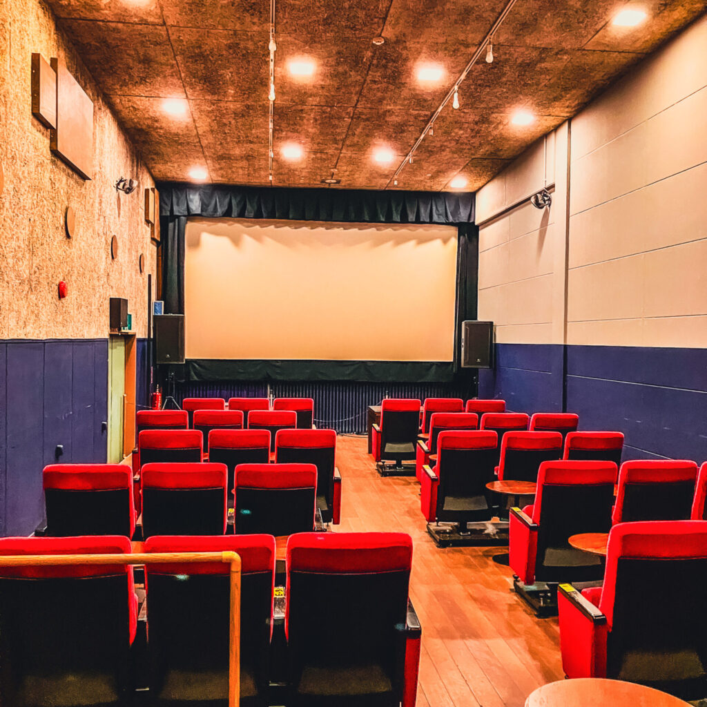 兵庫県豊岡市にある豊岡劇場