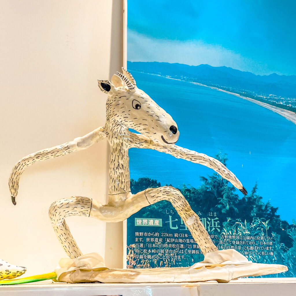 ヒュー！日向のヒューくん像