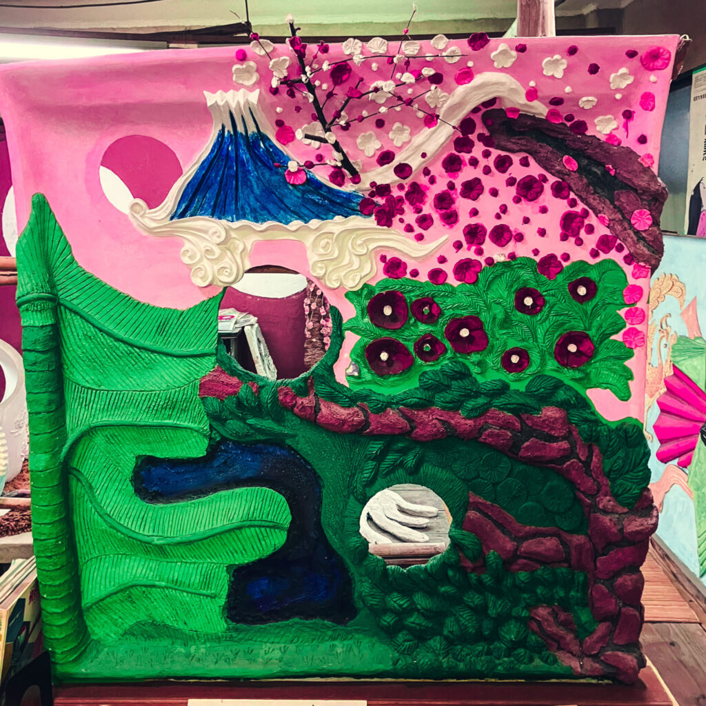 三浦鏝絵美術館の顔ハメ看板