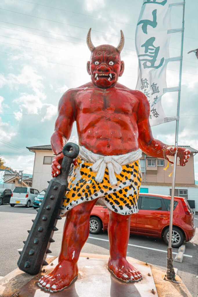江田島市にある豆ヶ島の鬼のオブジェ