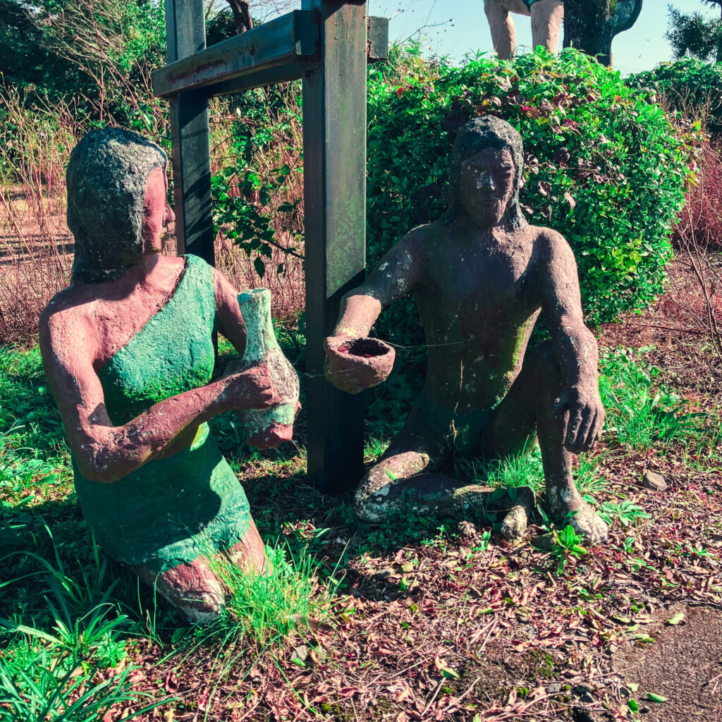 みやまどり苑の像