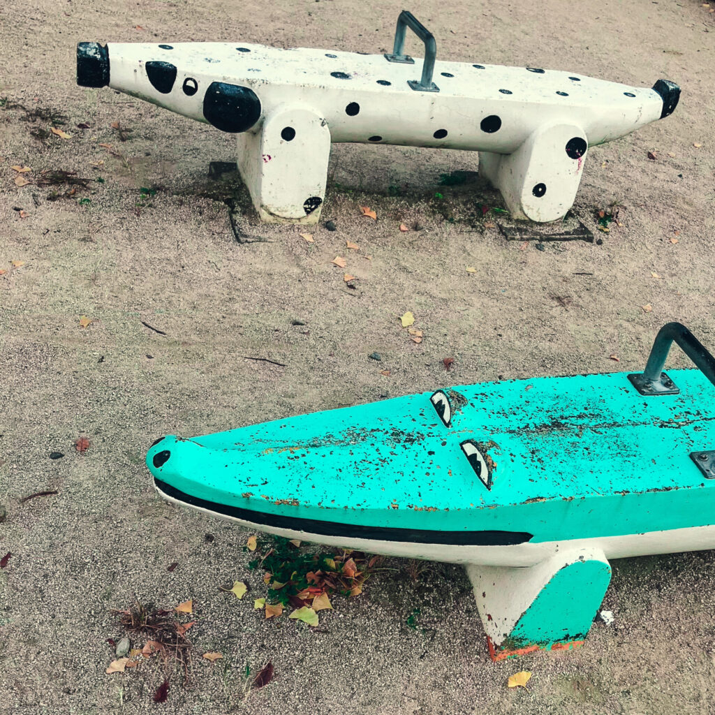 新公園のワニとダルメシアンのベンチ