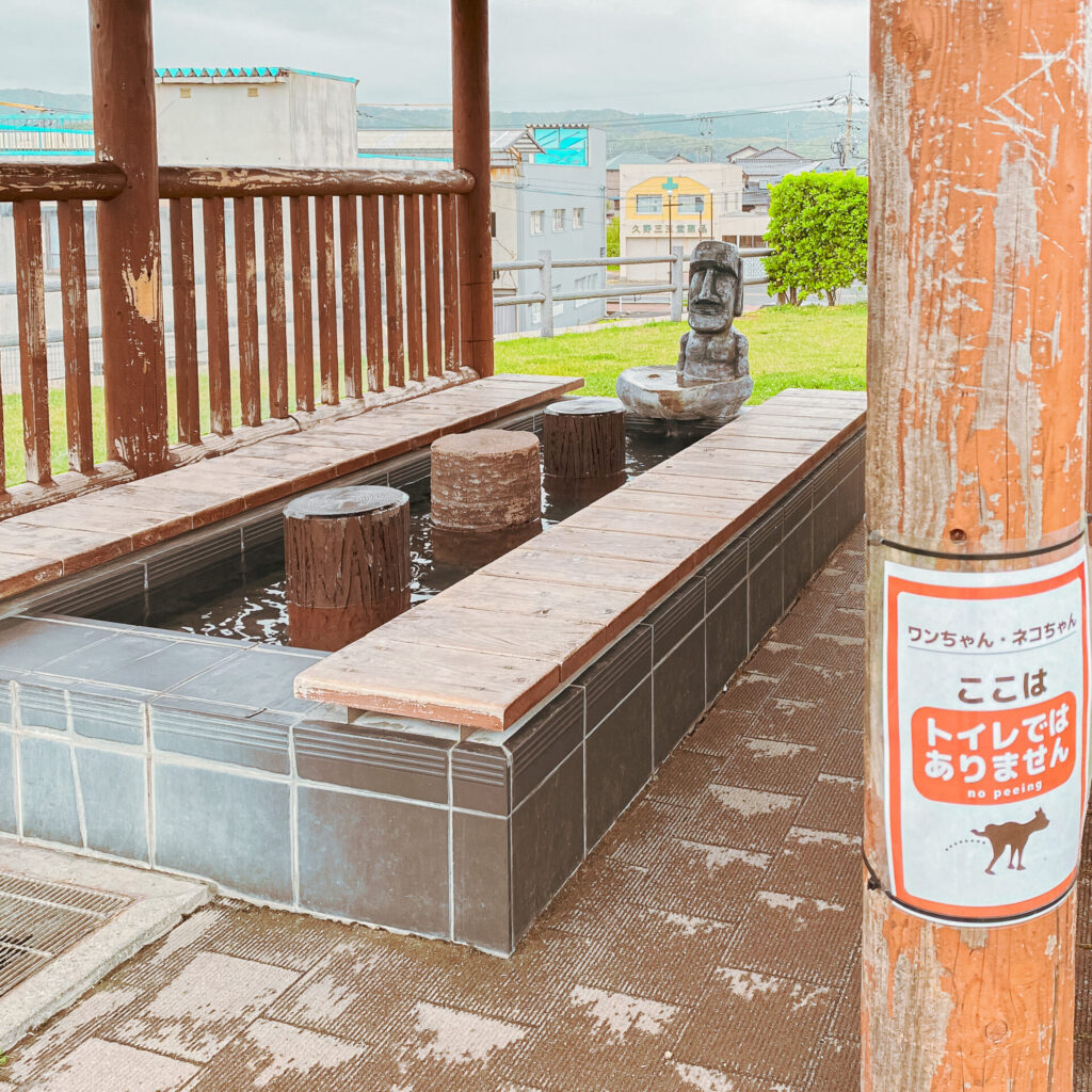 ヤサホーパークのモアイ像