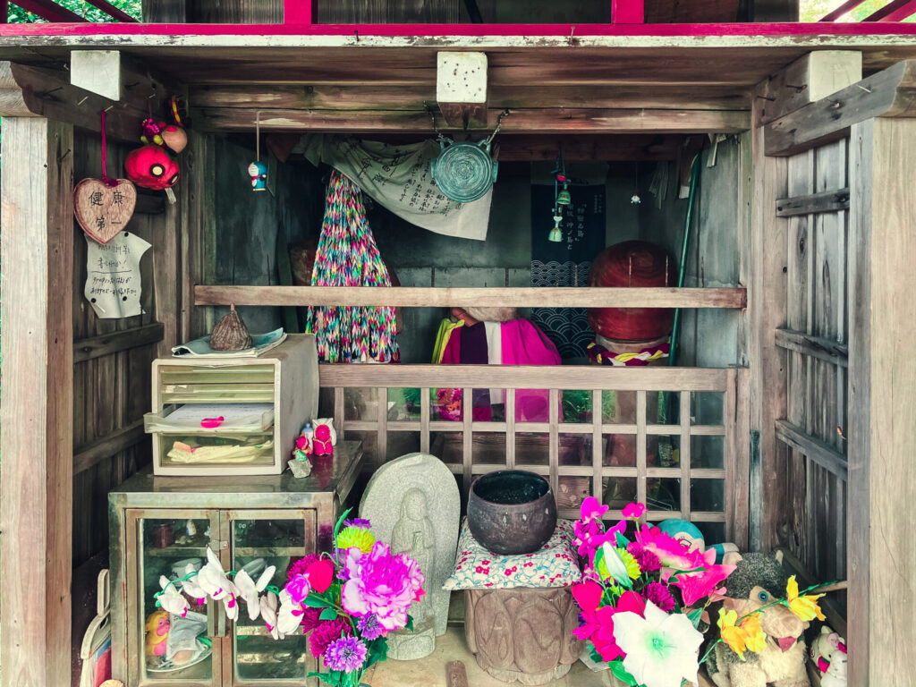 福岡県福津市にある鬼塚子宝観音